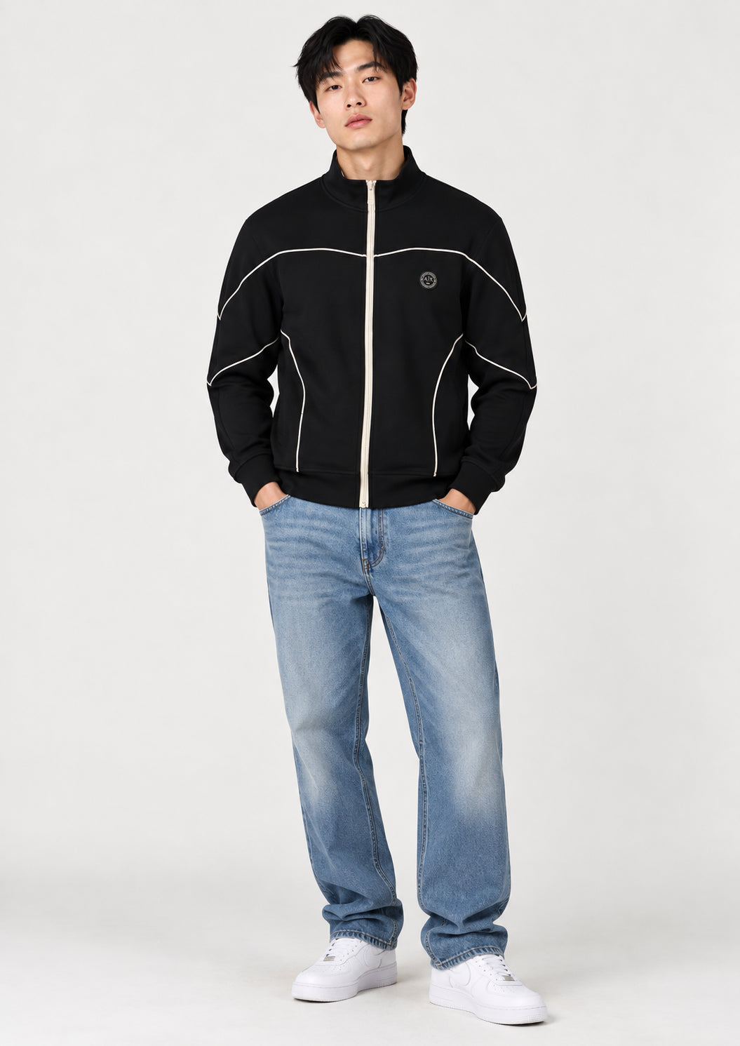 XM002944 AF10818 UC001 ARMANI EXCHANGE