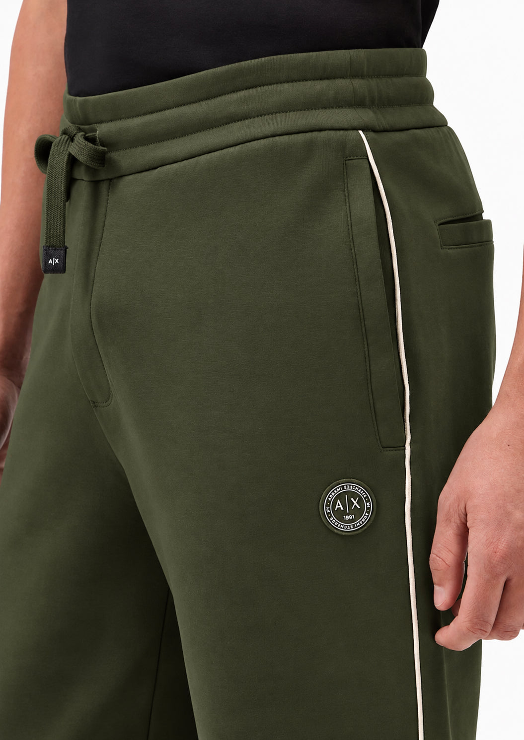 Pantaloni vestibilità regular in jersey di cotone stretch Verde Pet XM002945 AF10818 U8123 ARMANI EXCHANGE