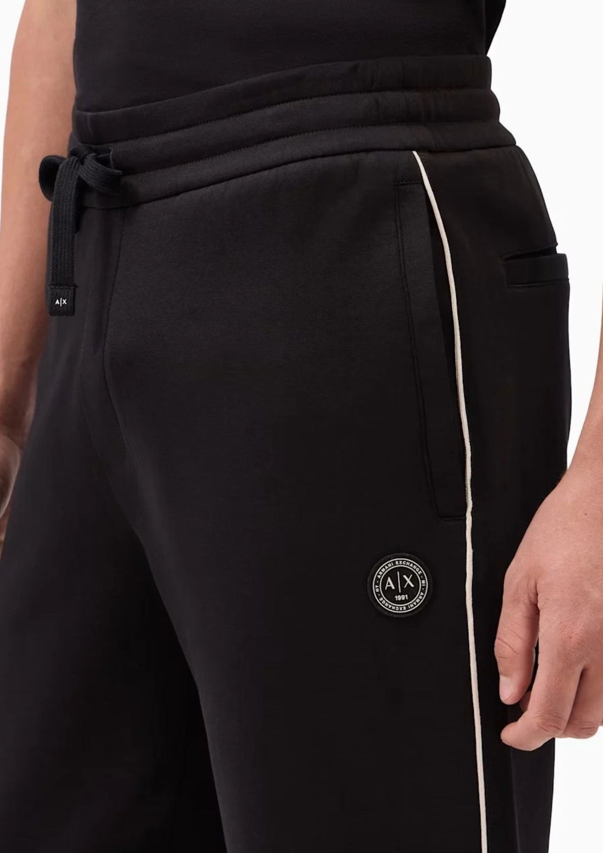 Pantaloni vestibilità regular in jersey di cotone stretch Neri XM002945 AF10818 UC001 ARMANI EXCHANGE