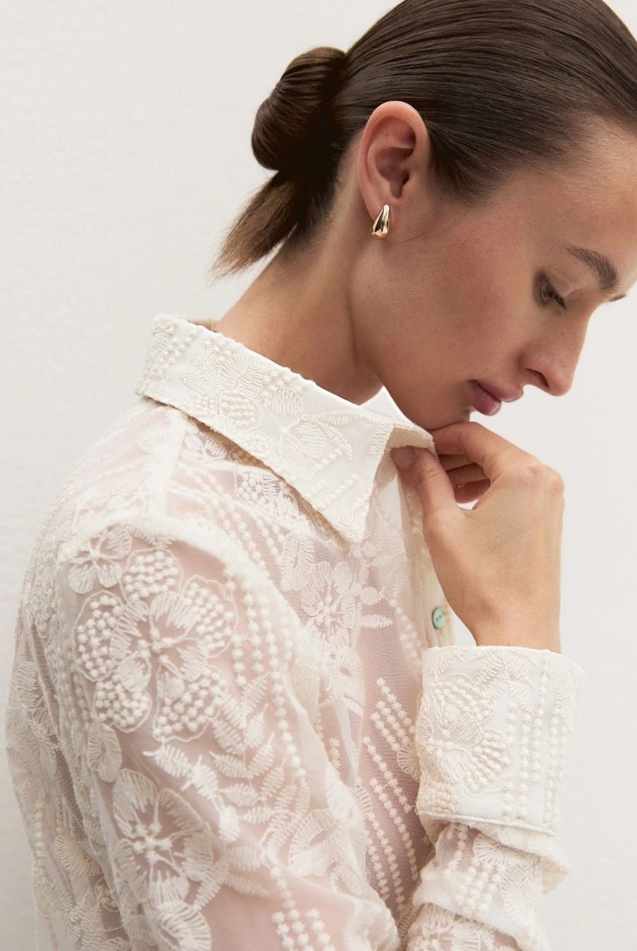 Camicia cropped in tulle ricamato Bianco lana 2625116044200 001 EMME MARELLA