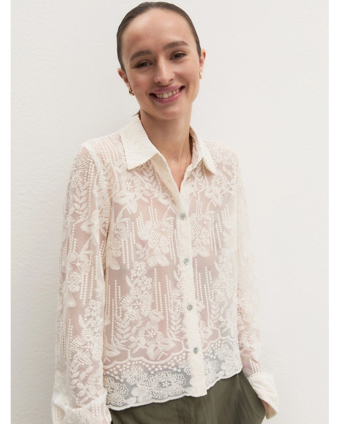 Camicia cropped in tulle ricamato Bianco lana 2625116044200 001 EMME MARELLA
