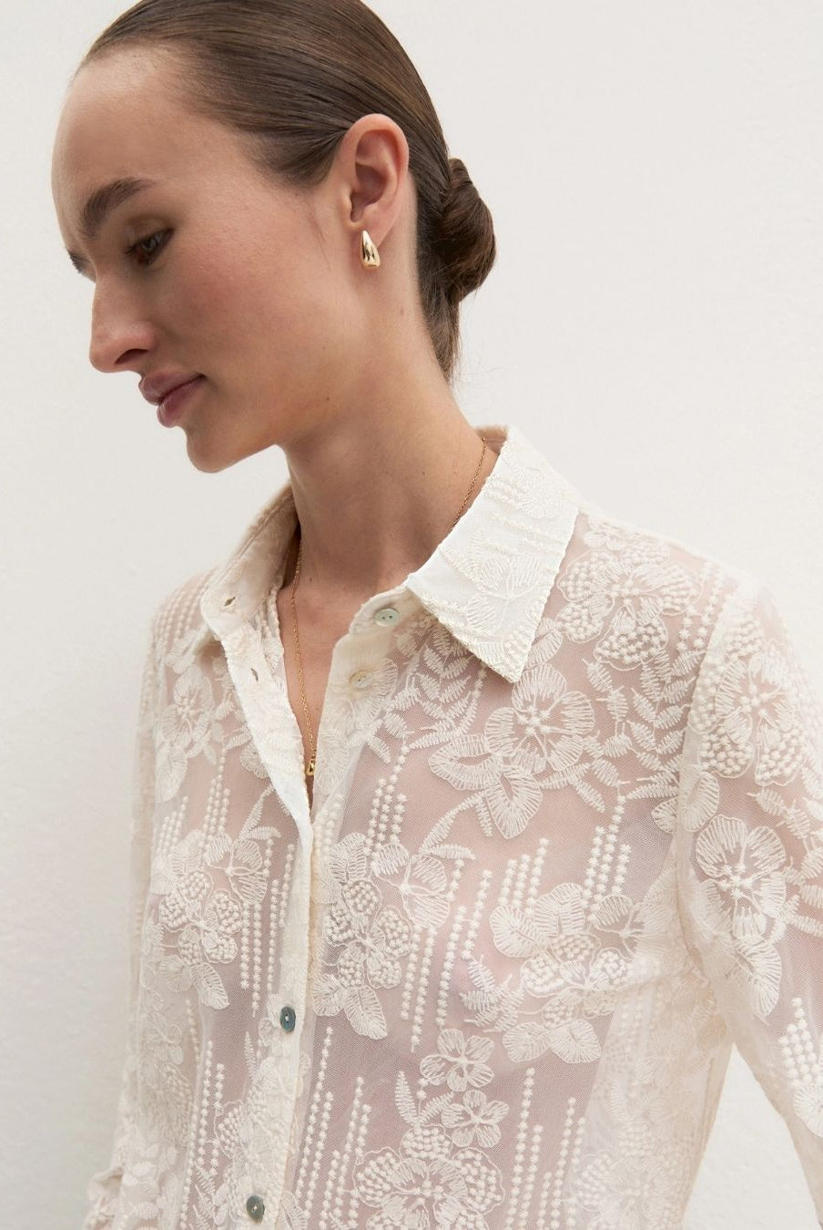 Camicia cropped in tulle ricamato Bianco lana 2625116044200 001 EMME MARELLA