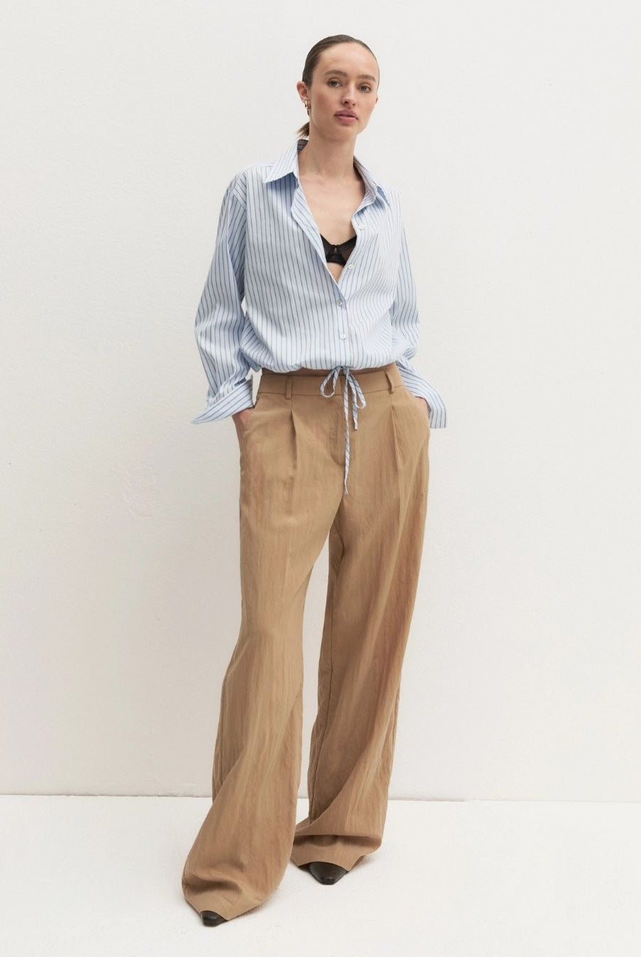 Pantalone wide leg in tessuto crinckle Naturale 2625136024200 001 EMME MARELLA