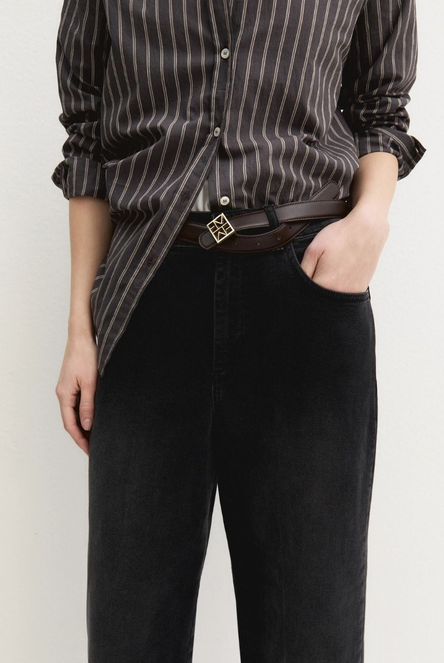 Jeans cropped Nero 2625186041200 004 EMME MARELLA