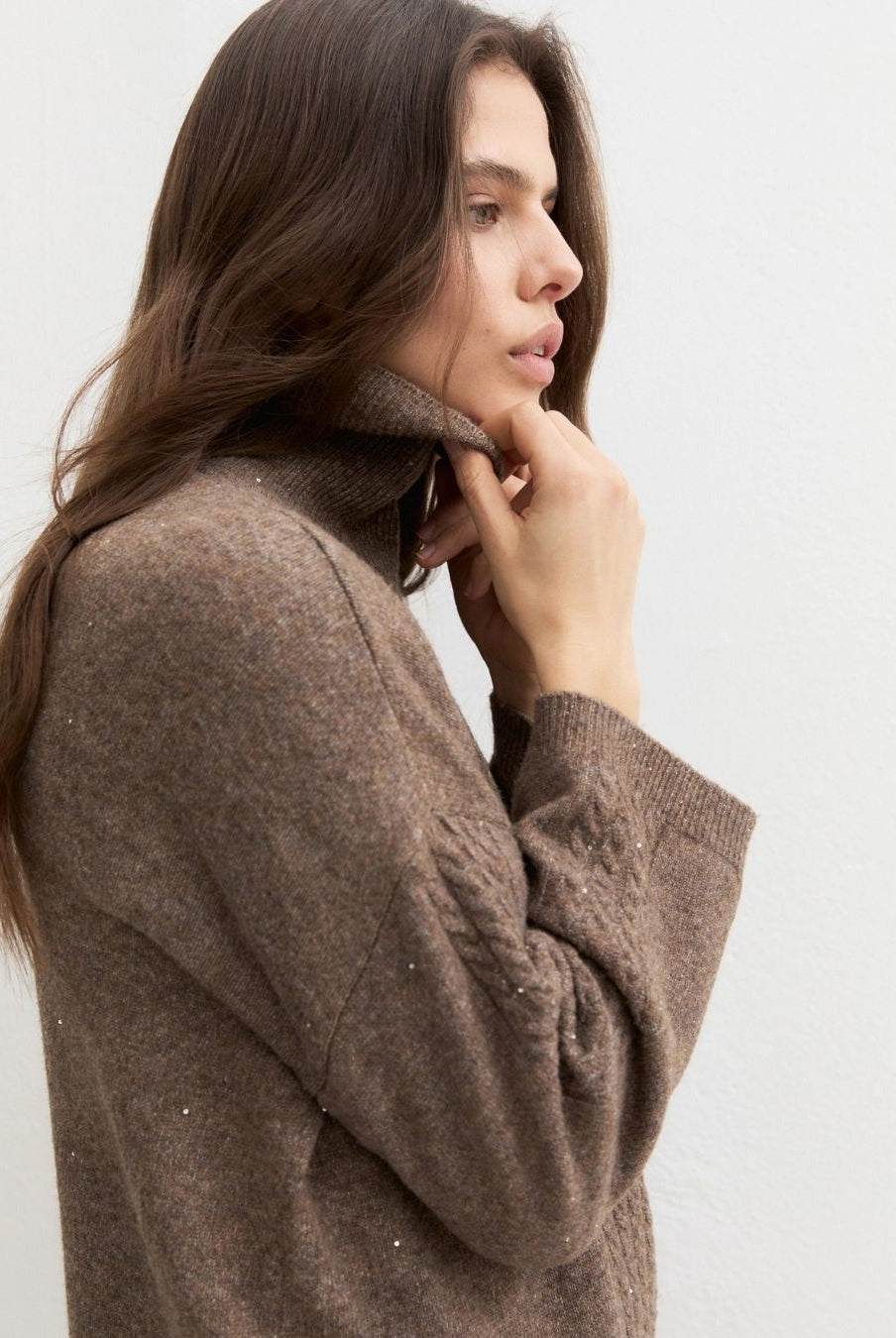 Maglia morbida in misto lana con paillette Tortora 2625366092200 002 EMME MARELLA