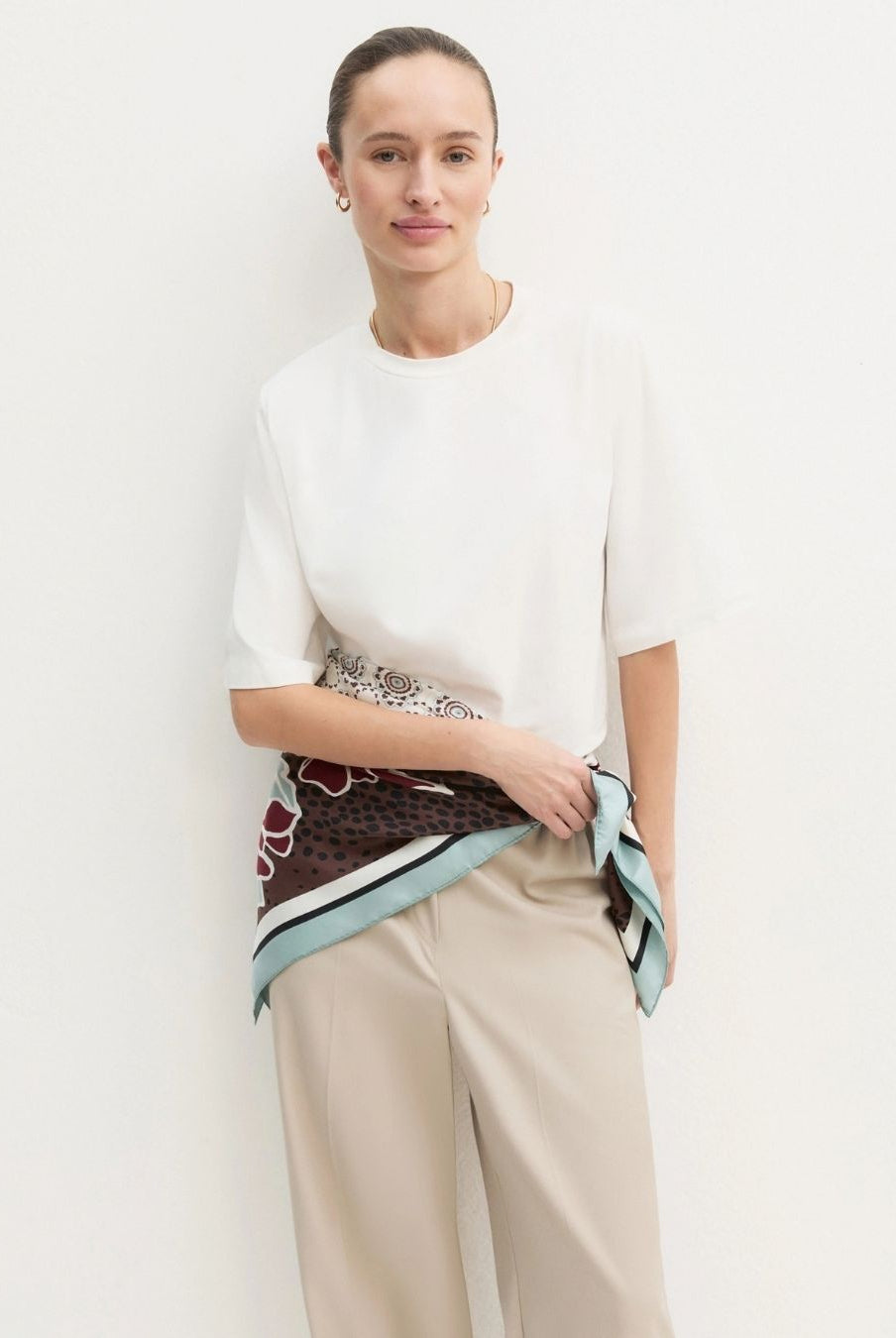 Foulard in seta Marrone 2625546031200 002 EMME MARELLA