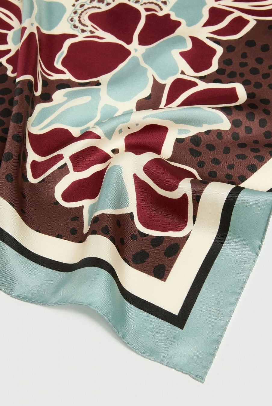 Foulard in seta Marrone 2625546031200 002 EMME MARELLA