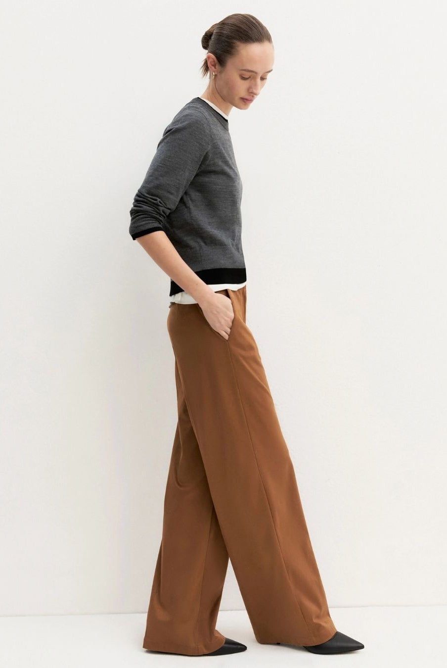 Pantalone dritto in jersey stretch Cognac 2625786071200 002 EMME MARELLA