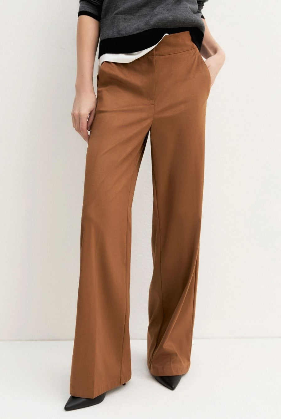 Pantalone dritto in jersey stretch Cognac 2625786071200 002 EMME MARELLA