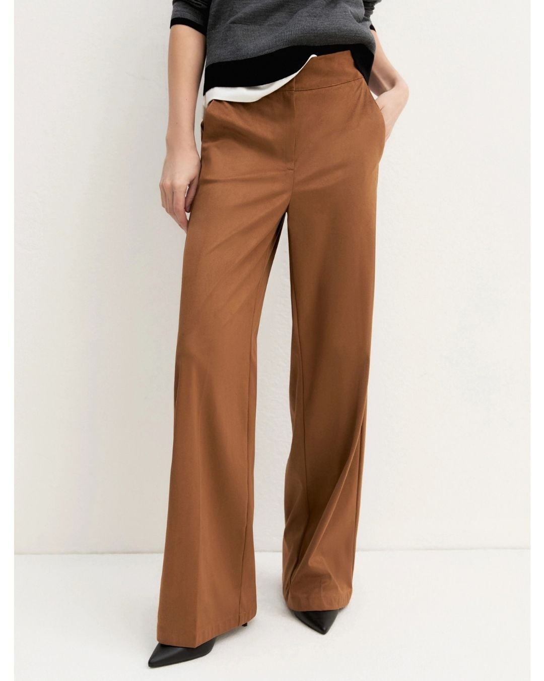 Pantalone dritto in jersey stretch Cognac 2625786071200 002 EMME MARELLA