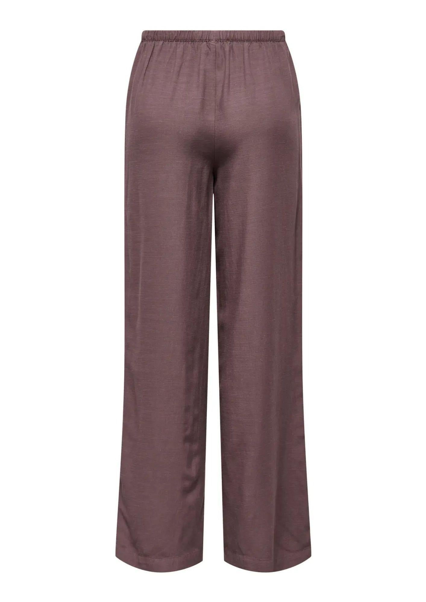 15346559 Huckleberry JACQUELINE DE YONG
