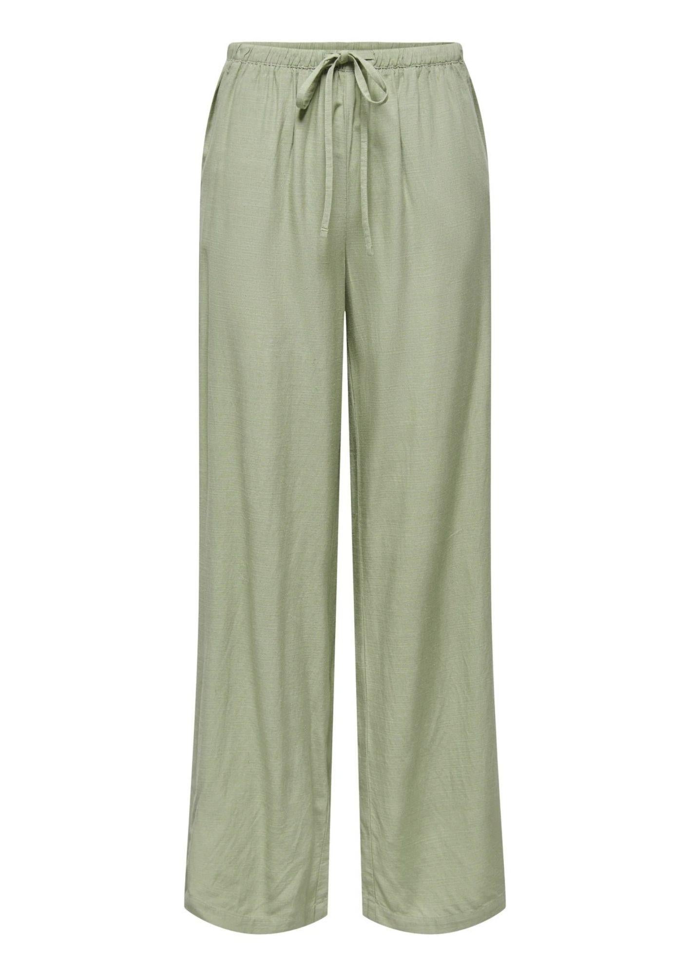 15346559 Laurel Oak JACQUELINE DE YONG