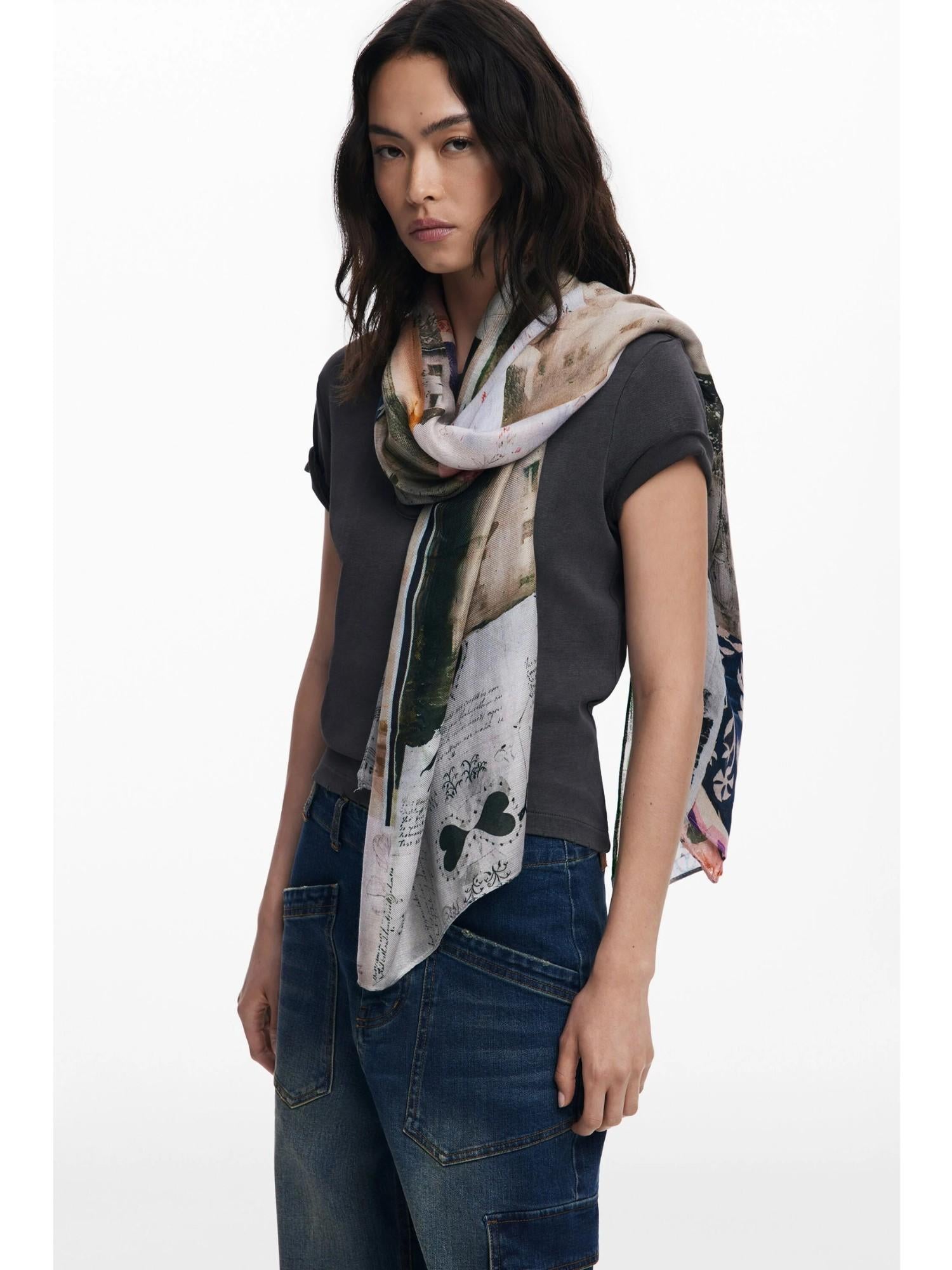 Desigual Foulard rettangolare collage Donna Finiture del mare 25WAWA13 9019 DESIGUAL