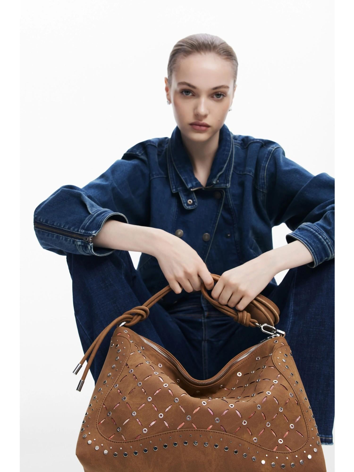 Desigual Borsa effetto pelle traforata media Donna Marrone 25WAXPB5 6011 DESIGUAL