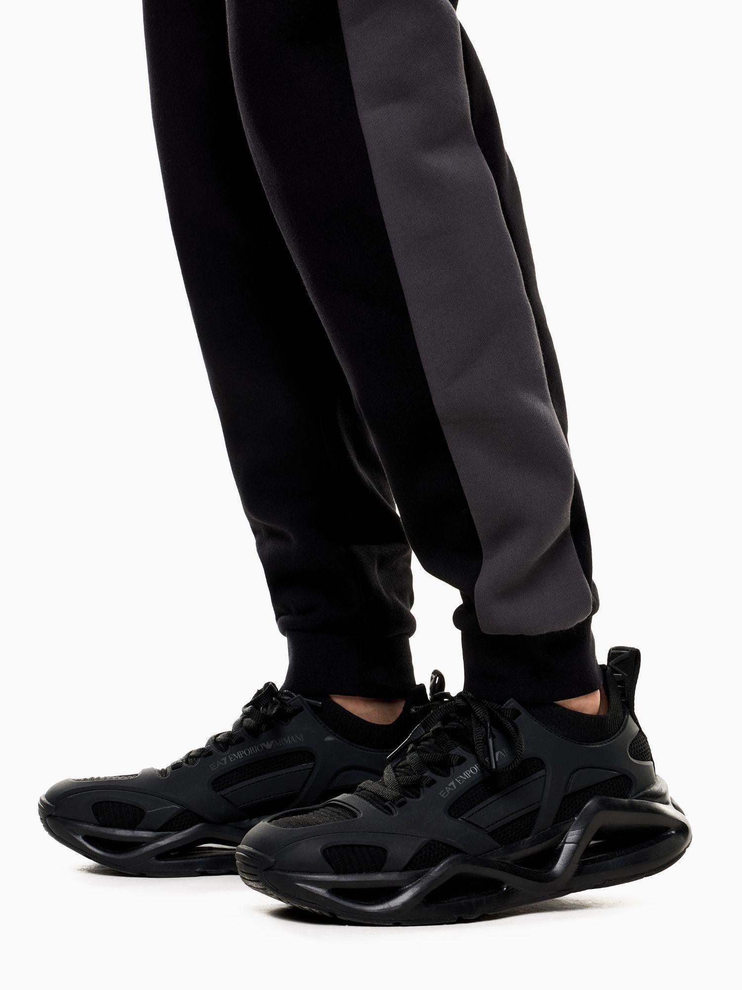 EA7 Emporio Armani Tuta Athletic Colour Block in misto cotone organico ASV Uomo Nero Asfalto 7M000941 AF10377 MC165 EA7 EMPORIO ARMANI