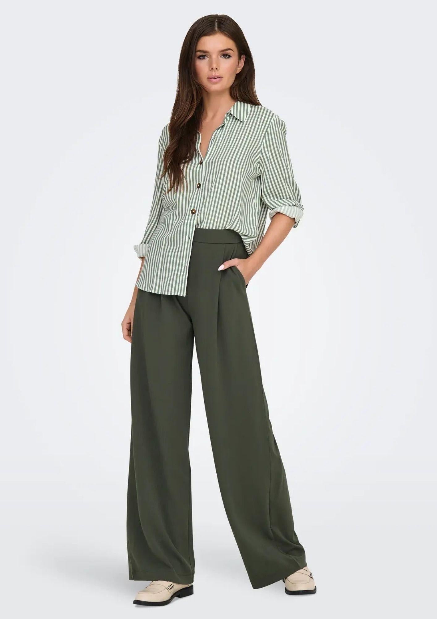 15329311 White SEA SPRAY JACQUELINE DE YONG