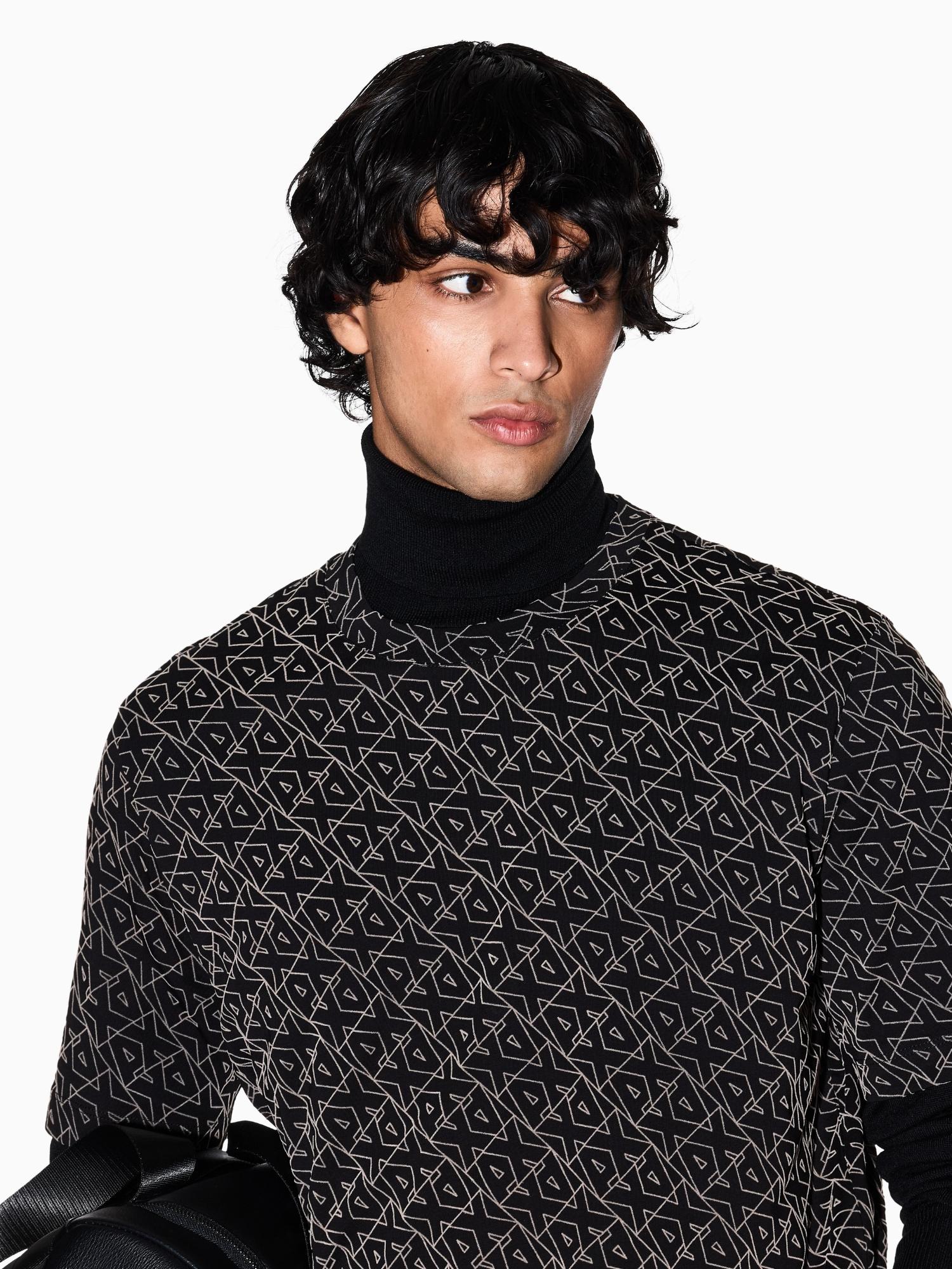 Armani Exchange T-shirt Uomo regular fit logo allover Nero XM001897 AF10356 FC196 ARMANI EXCHANGE