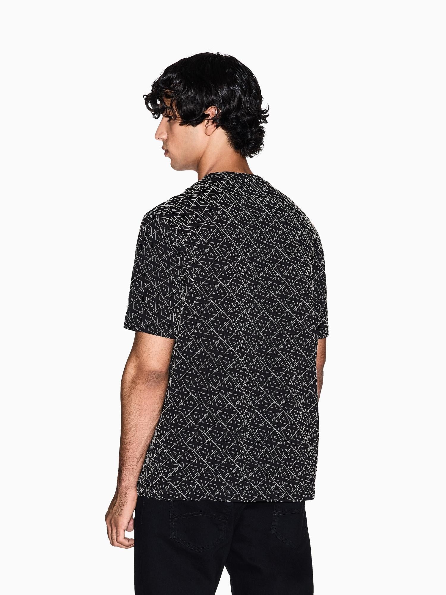 Armani Exchange T-shirt Uomo regular fit logo allover Nero XM001897 AF10356 FC196 ARMANI EXCHANGE