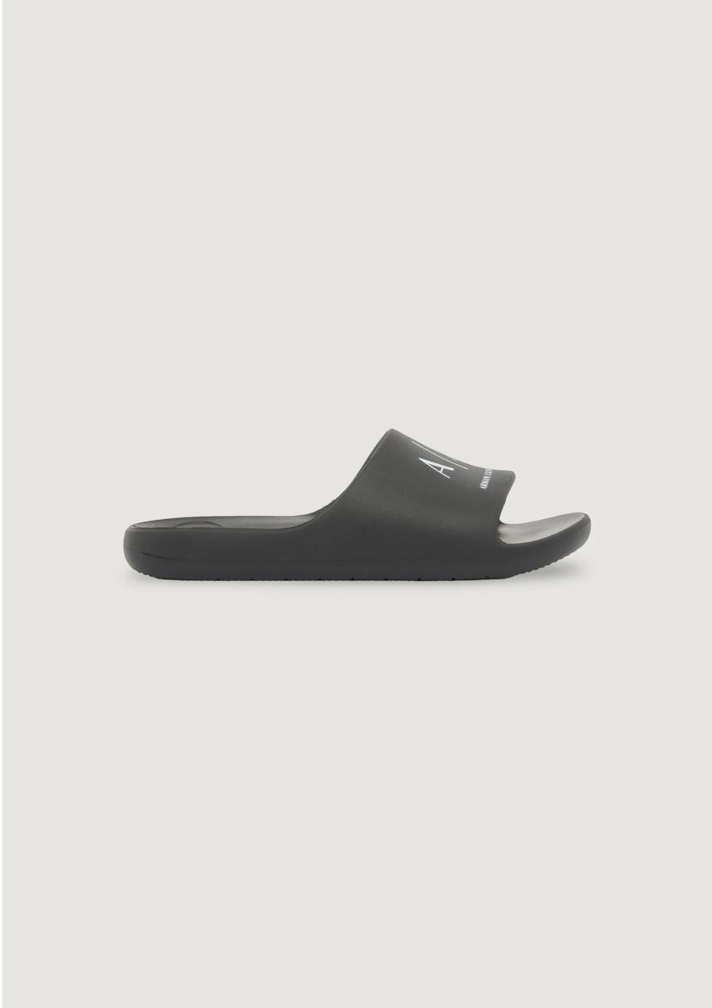 XM002744 AF23456 MC011 ARMANI EXCHANGE