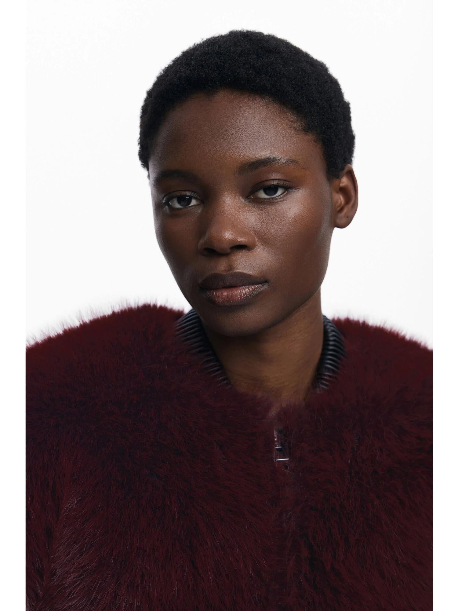 Desigual Giacca in pelliccia color lampone Donna 25WWEW67 3006 DESIGUAL