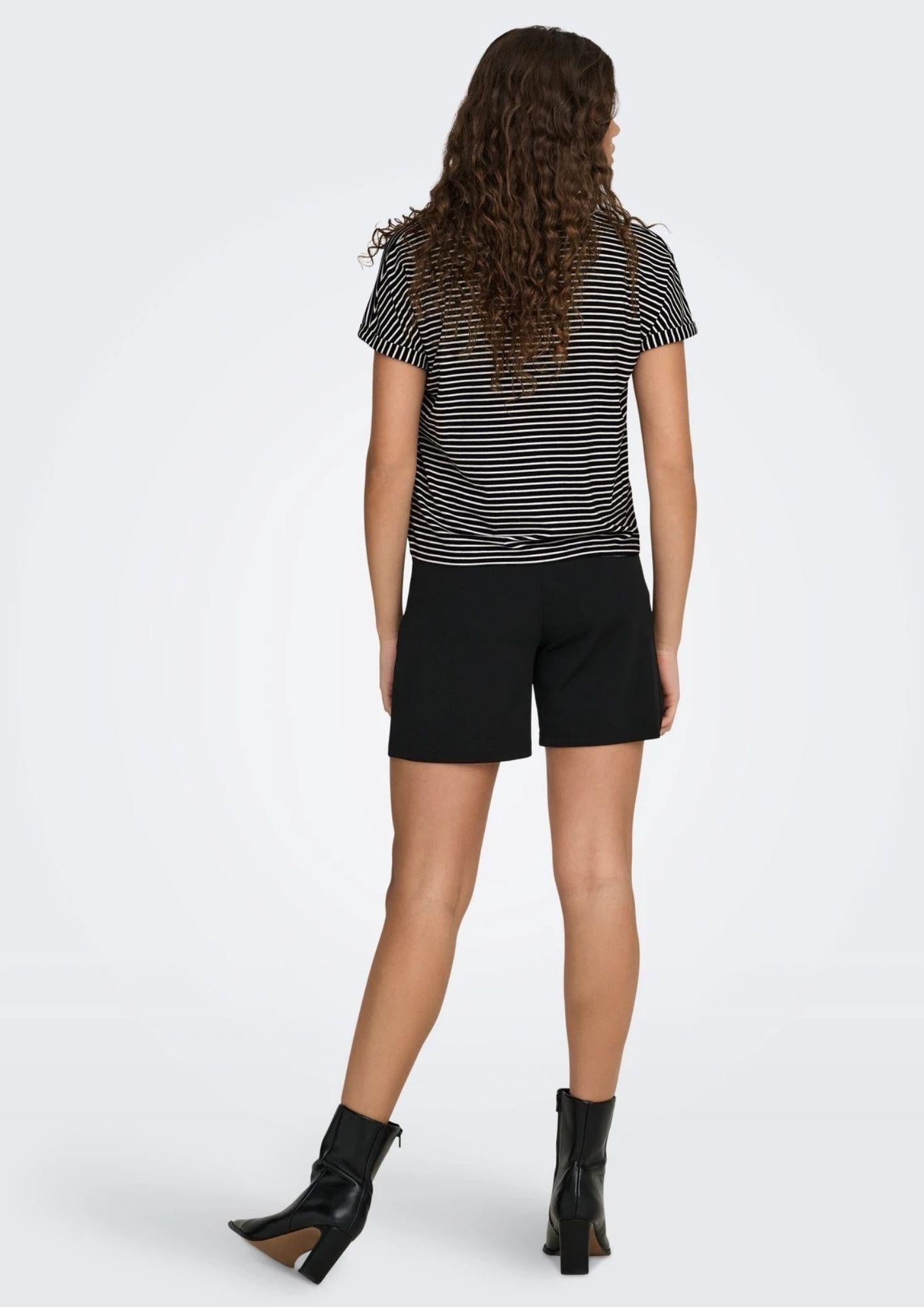 15325267 Sky Captain CLOUD DANCER JACQUELINE DE YONG