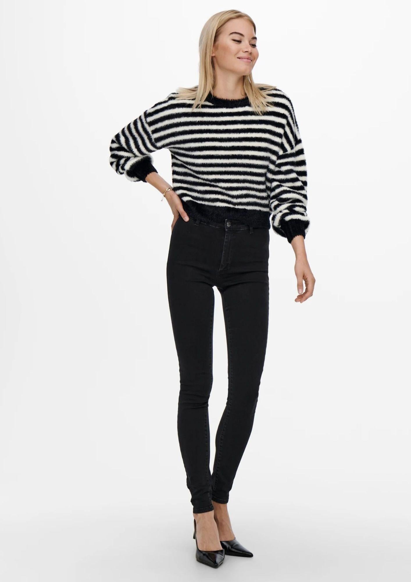 15235973Black W. EGRET - Santangelo