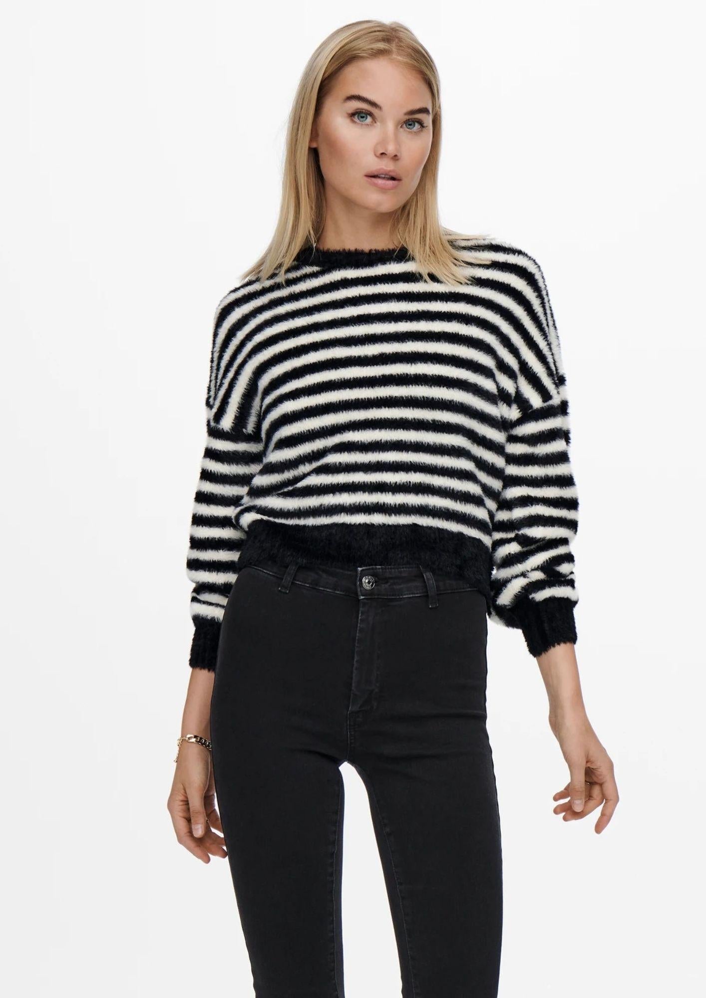 15235973Black W. EGRET - Santangelo
