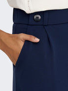 Jacqueline De Yong Pantaloni A Gamba Larga Donna Geggo Wide Leg Fit Black Iris 15208430 Black Iris BLACK BUTTONS JACQUELINE DE YONG 