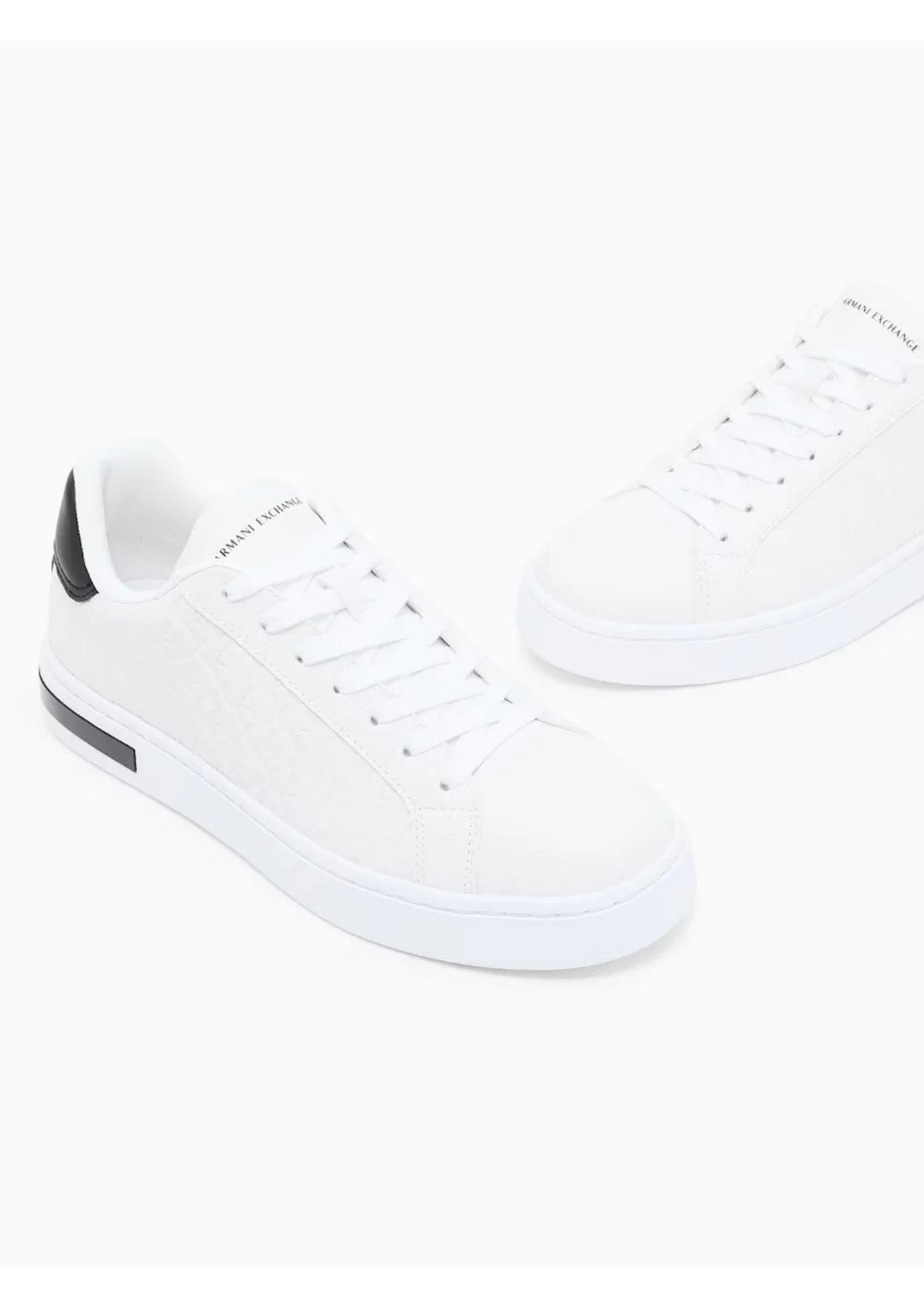 Sneakers London effetto saffiano con suola in gomma Bianca XM000140 AF11916 M0028 ARMANI EXCHANGE 