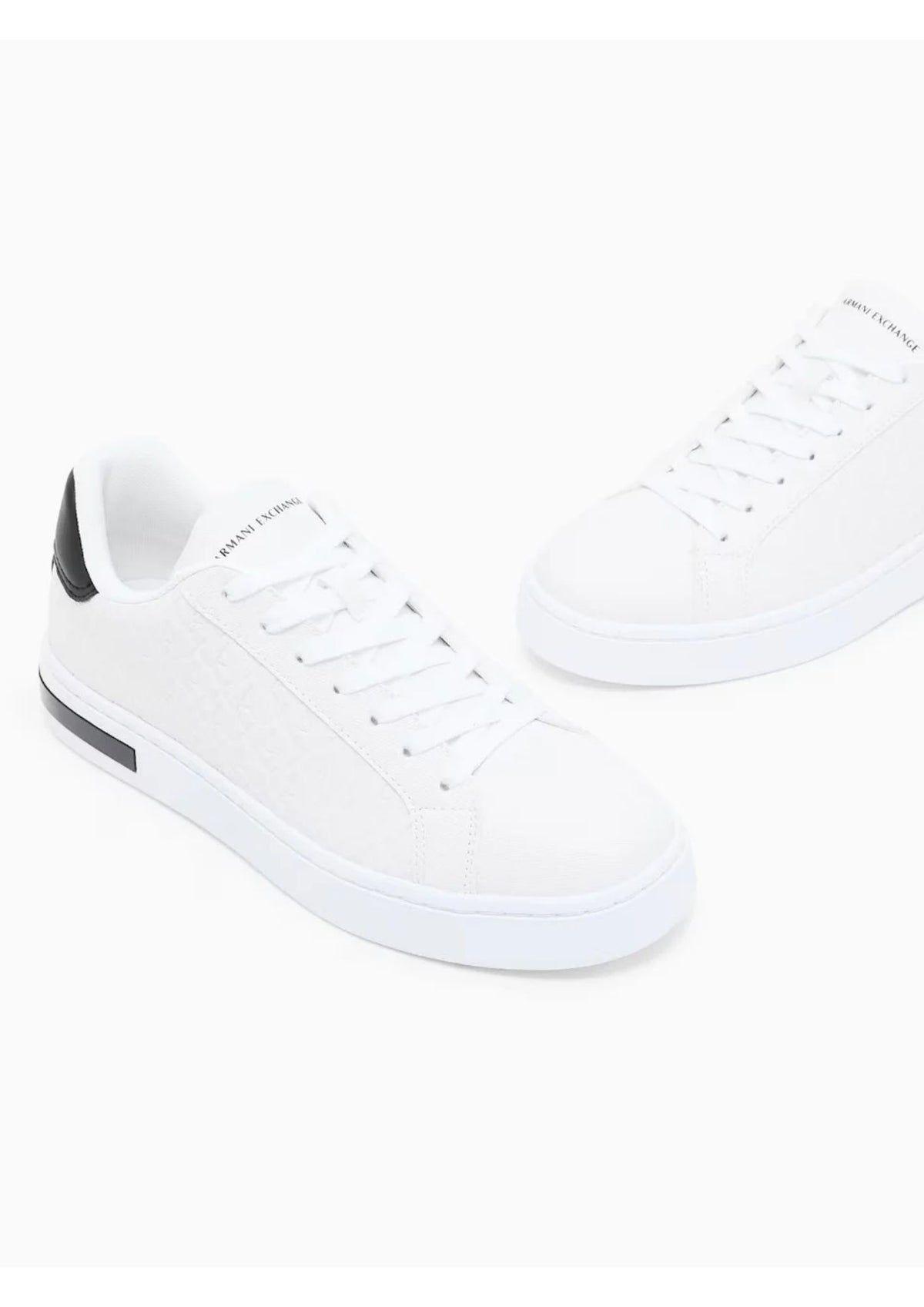 Sneakers London effetto saffiano con suola in gomma Bianca XM000140 AF11916 M0028 ARMANI EXCHANGE 