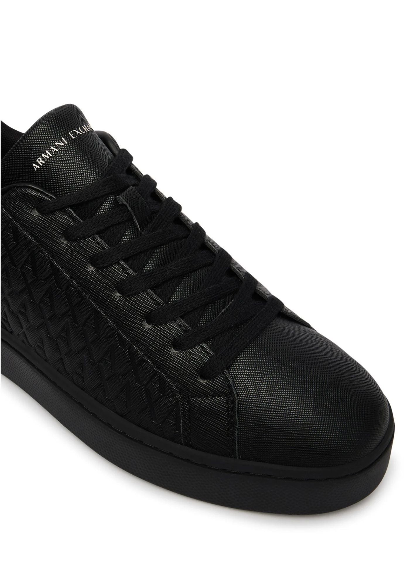 Sneakers London effetto saffiano con suola in gomma Nera XM000140 AF11916 MZ715 ARMANI EXCHANGE 
