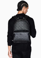 Zaino con motivo in rilievo e tasca frontale con zip Nero XM000237 AF12133 UC001 ARMANI EXCHANGE 
