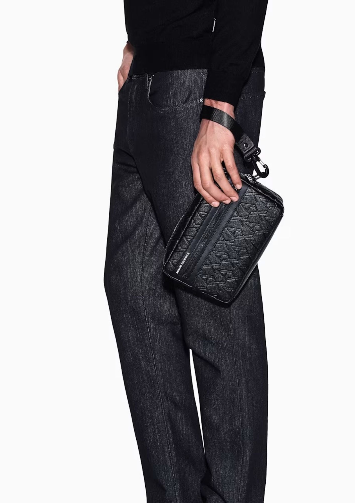 Borsa con motivo a rilievo e chiusura con zip Nera XM001272 AF12133 UC001 ARMANI EXCHANGE 