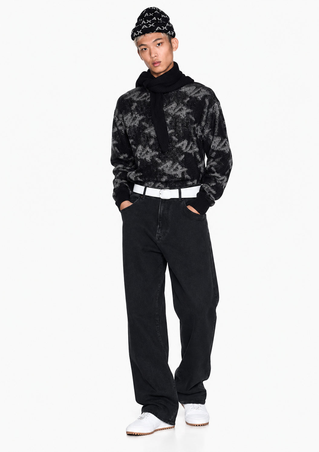 Pullover girocollo con logo all over e bordi a costine Nero XM002992 AF16916 FC357 ARMANI EXCHANGE 
