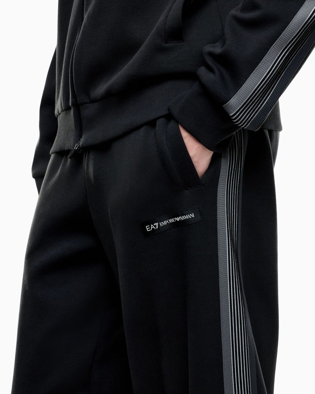 Tuta Logo Series in jersey misto cotone Nero 7M002221 AF12660 U8134 EA7 EMPORIO ARMANI 
