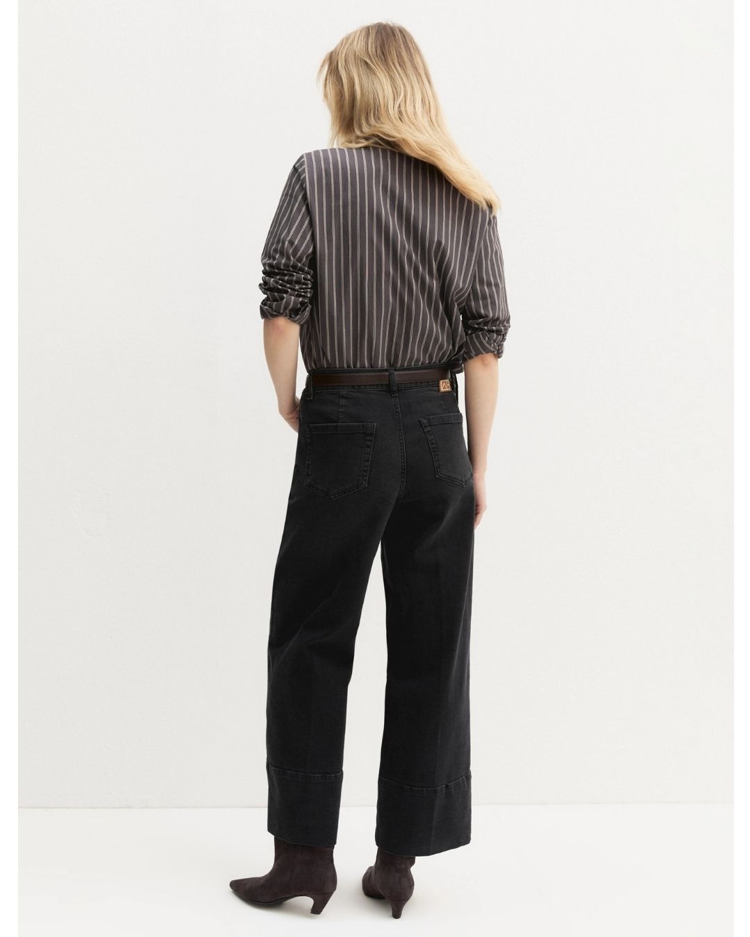 Jeans cropped Nero 2625186041200 004 EMME MARELLA 