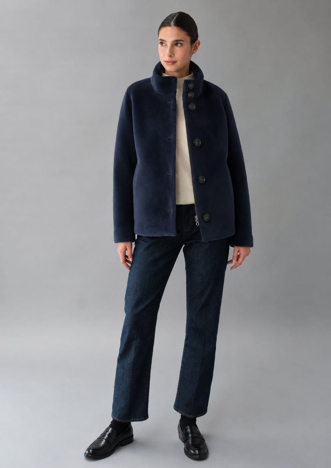 Giubbino corto realizzato in velluto liscio stretch Eve 26 Blu Navy RIW569J F0012 888 RIHUNIK 