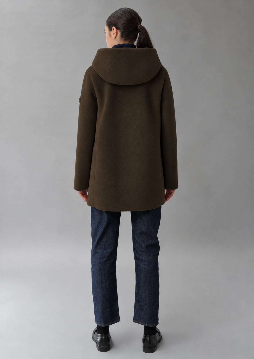 Capospalla realizzato in velluto liscio stretch Amelia 26 Marrone Mill RIW570J F0012 141 RIHUNIK 