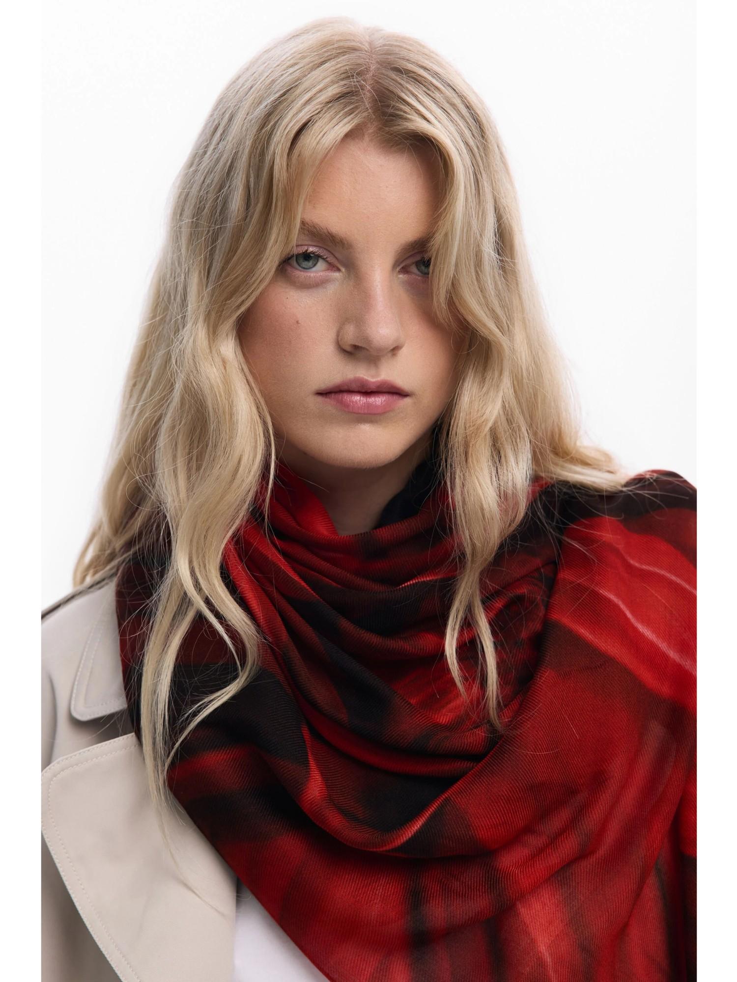 Desigual Foulard rettangolare a fiori Donna Nero - Santangelo