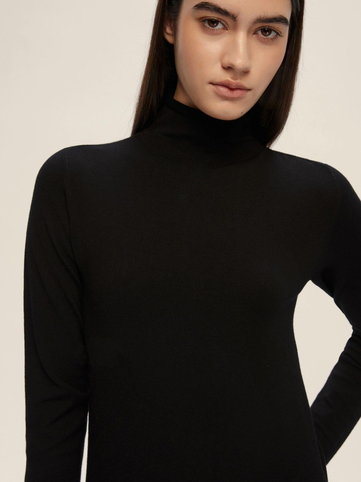 Emme Marella Maglia aderente Effigy Donna Nero 2525366142200 009 EMME MARELLA 