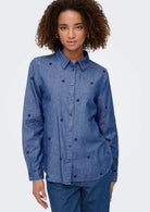 Jacqueline De Yong Camicia Donna Love Blu Medio Denim 15363999 Medium Blue Denim HEART EMBR JACQUELINE DE YONG 