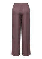  15346559 Huckleberry JACQUELINE DE YONG 