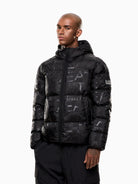 EA7 Emporio Armani Giacca imbottita con cappuccio stampa logo all-over Uomo Nero 7M000697 AF15969 UC001 EA7 EMPORIO ARMANI 