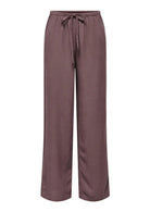  15346559 Huckleberry JACQUELINE DE YONG 