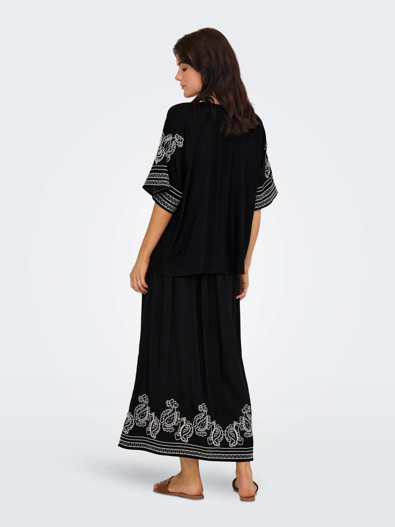JACQUELINE DE YONG 15347078Black