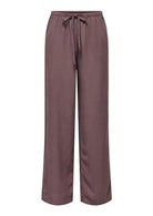  15346559 Huckleberry JACQUELINE DE YONG 