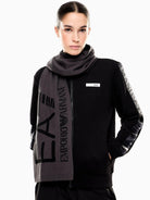 EA7 Emporio Armani Sciarpa Visibility con maxi logo EA7 Grigio 7X000007 AF11994 M8151 EA7 EMPORIO ARMANI 
