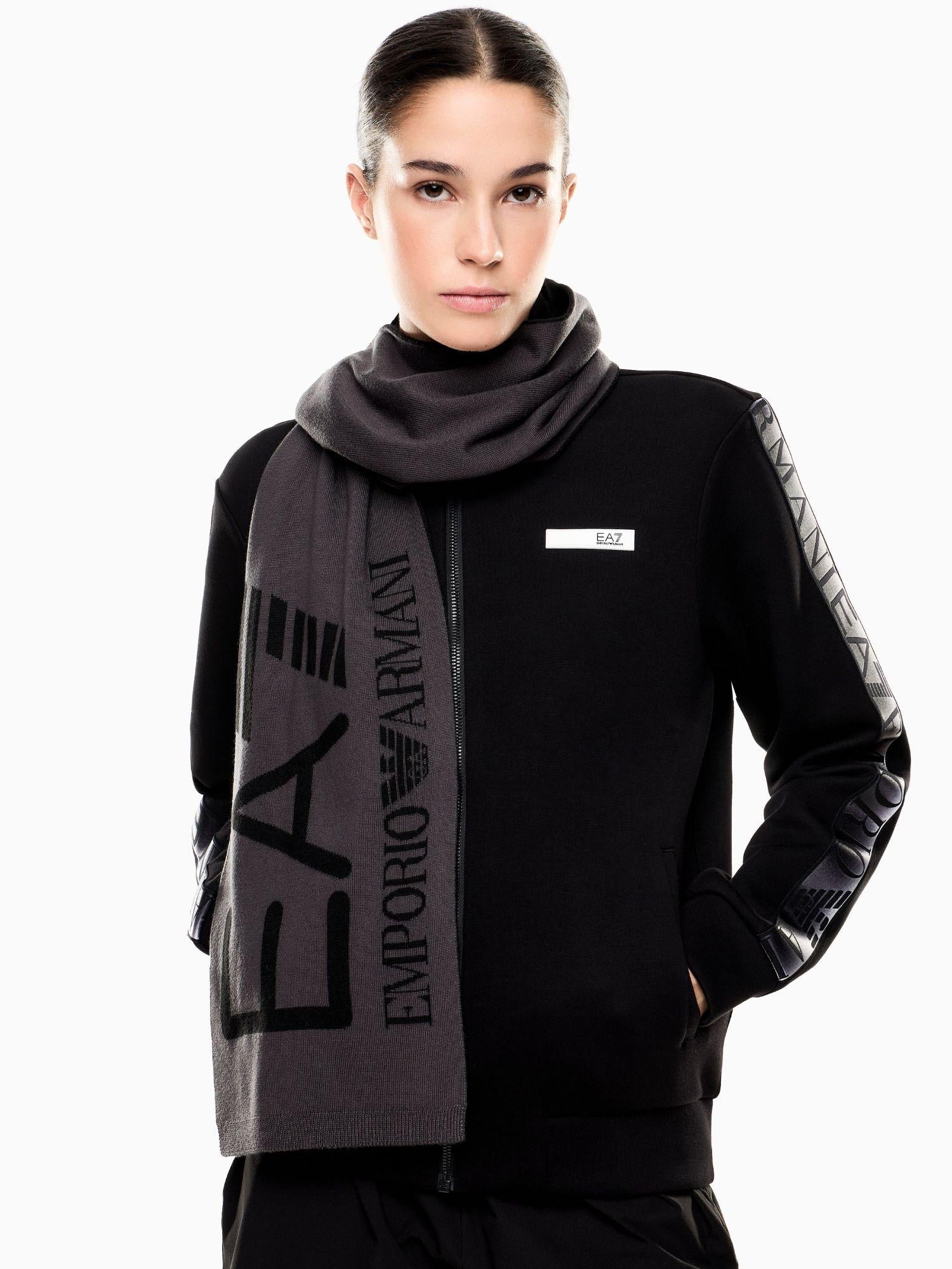 EA7 Emporio Armani Sciarpa Visibility con maxi logo EA7 Grigio 7X000007 AF11994 M8151 EA7 EMPORIO ARMANI 