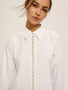 Emme Marella Camicia in popeline con dettagli di perle e strass Donna Valda Bianco 2525116044200 003 EMME MARELLA 