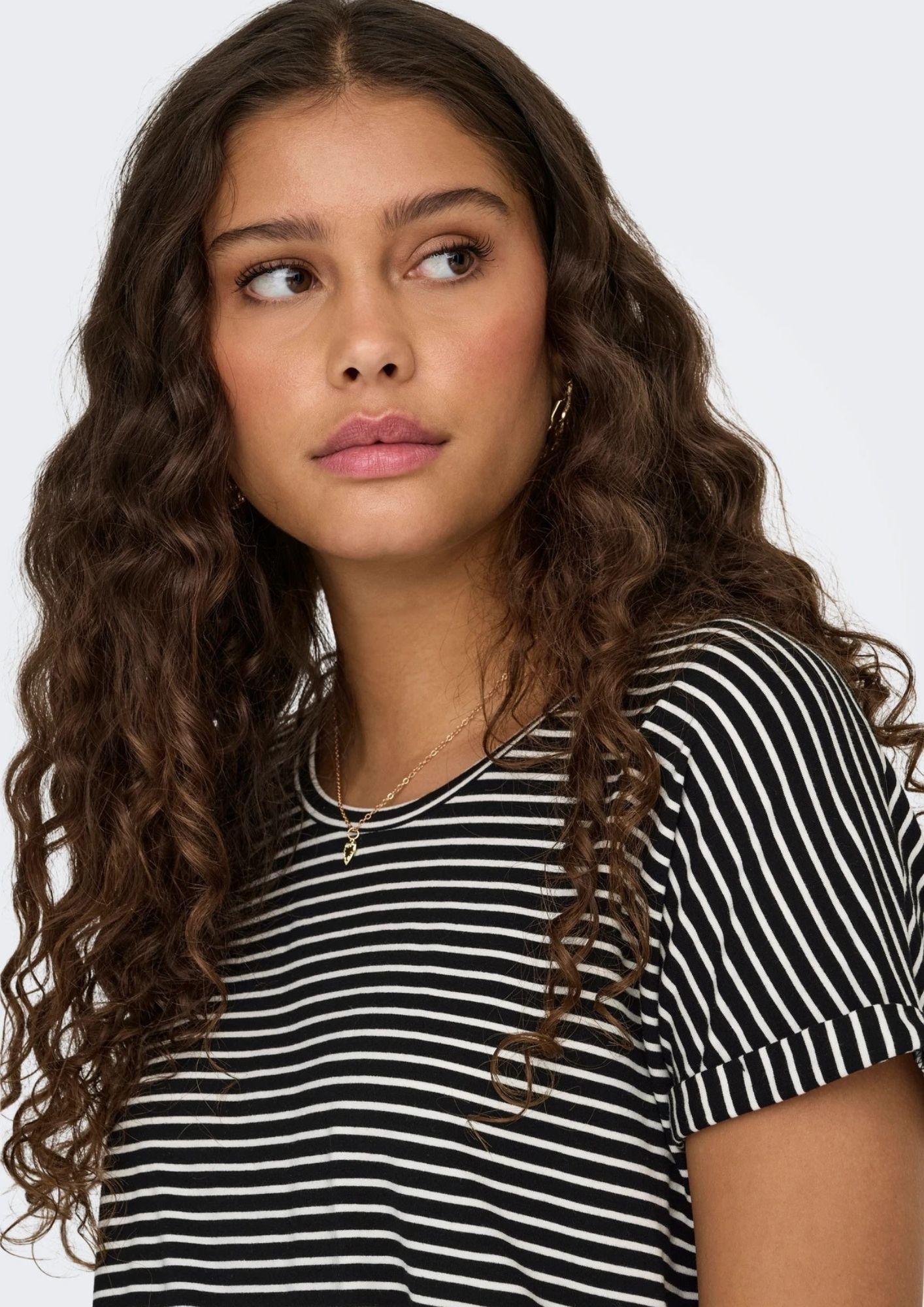  15325267 Sky Captain CLOUD DANCER JACQUELINE DE YONG 